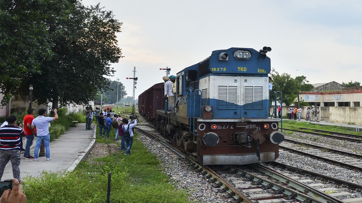 Delayed by 4.5 hours, Samjhauta Express arrives in Delhi day after Pakistan suspended train service