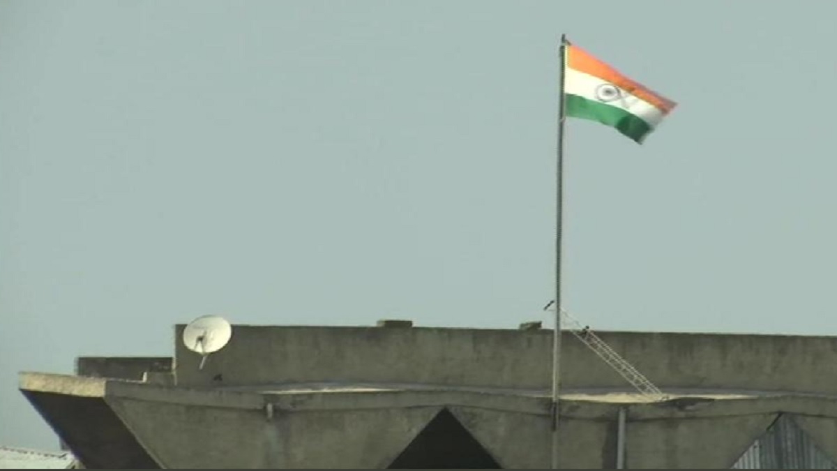 Jammu and Kashmir state flag removed from Civil Secretariat in Srinagar, Tricolour flies with pride