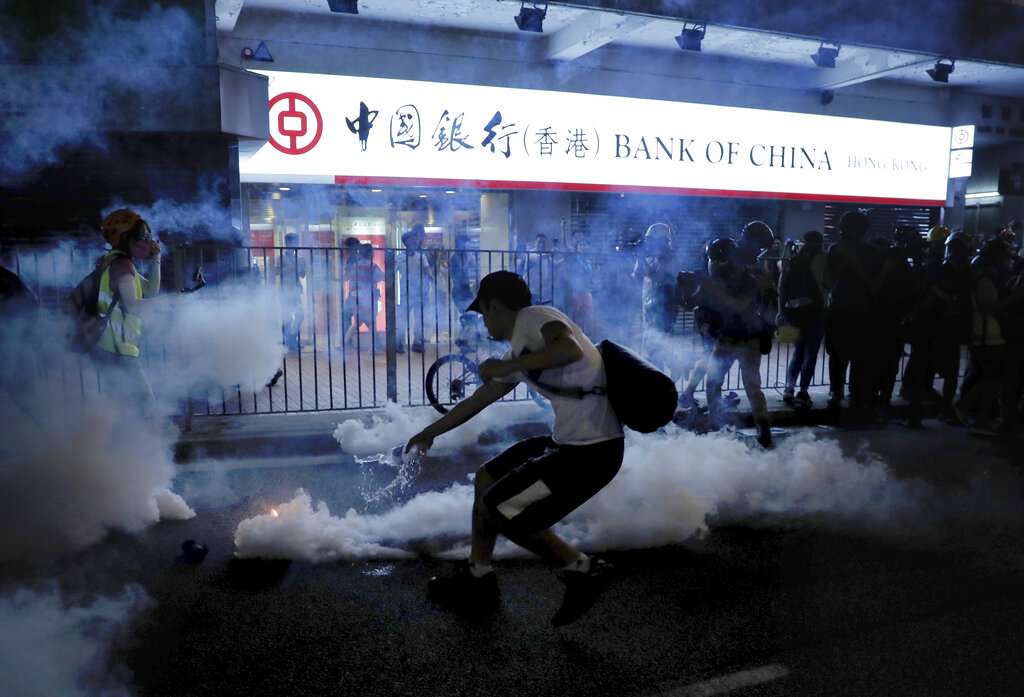 Violent clashes erupt in Hong Kong