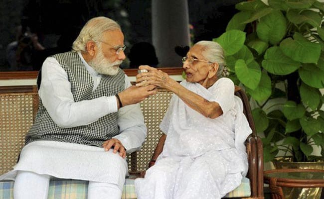 Modi's birthday celebrated with massive 'laddo' in Delhi