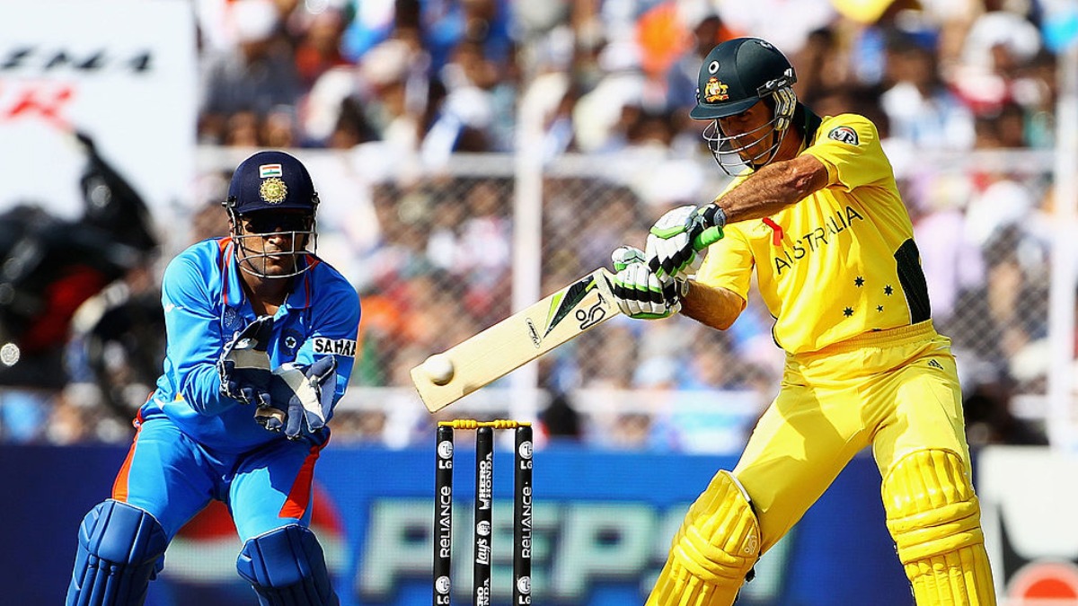 MS Dhoni or Ricky Ponting? Michael Hussey chooses his favourite captain ...