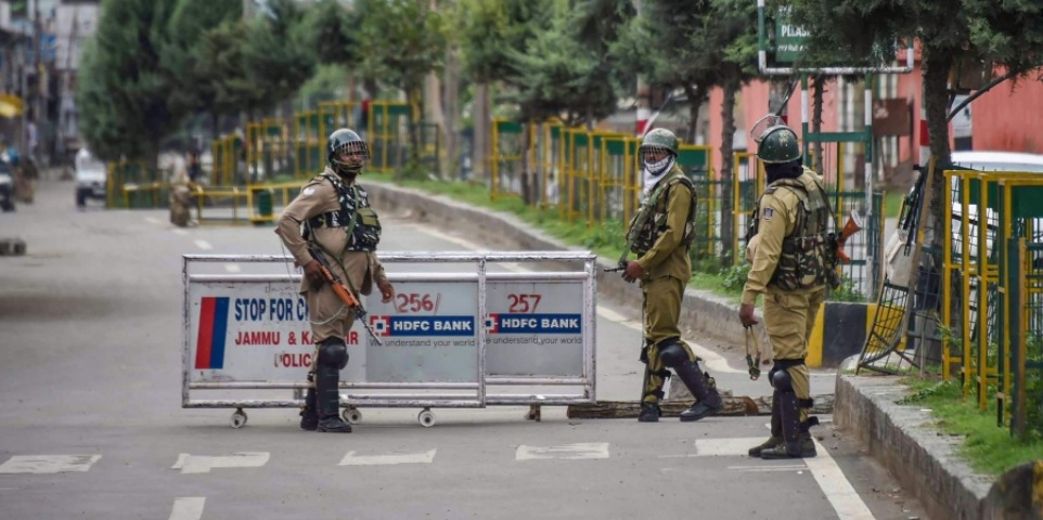 Curfew-like restrictions reimposed in several parts of Kashmir to foil Muharram processions