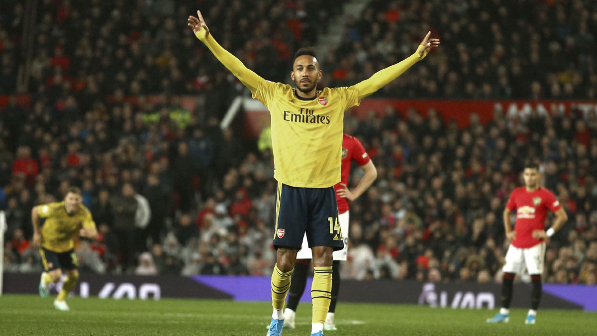 VAR helps Arsenal rescue a point against Manchester United