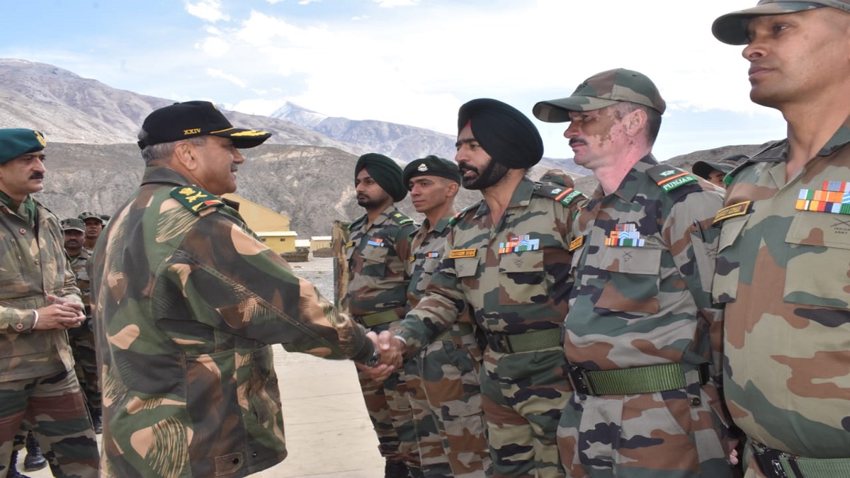 Western Army commander visits forward locations in Jammu – India TV