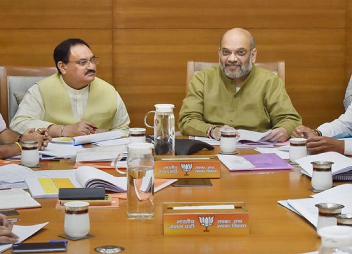 Amit Shah holds late night meet as Haryana gets hung assembly