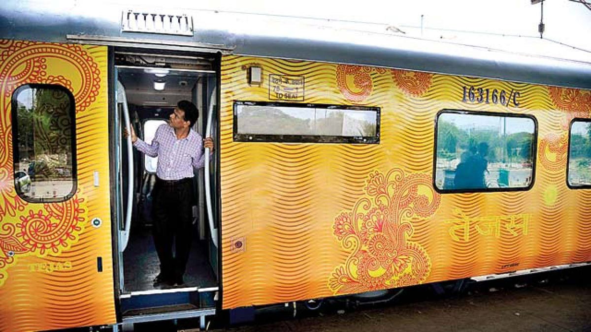 Railway to provide ₹ 250 compensation for Tejas express delay