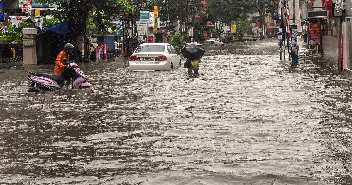 Heavy Rains Batter Kerala Districts, IMD Warns Of More Showers This ...