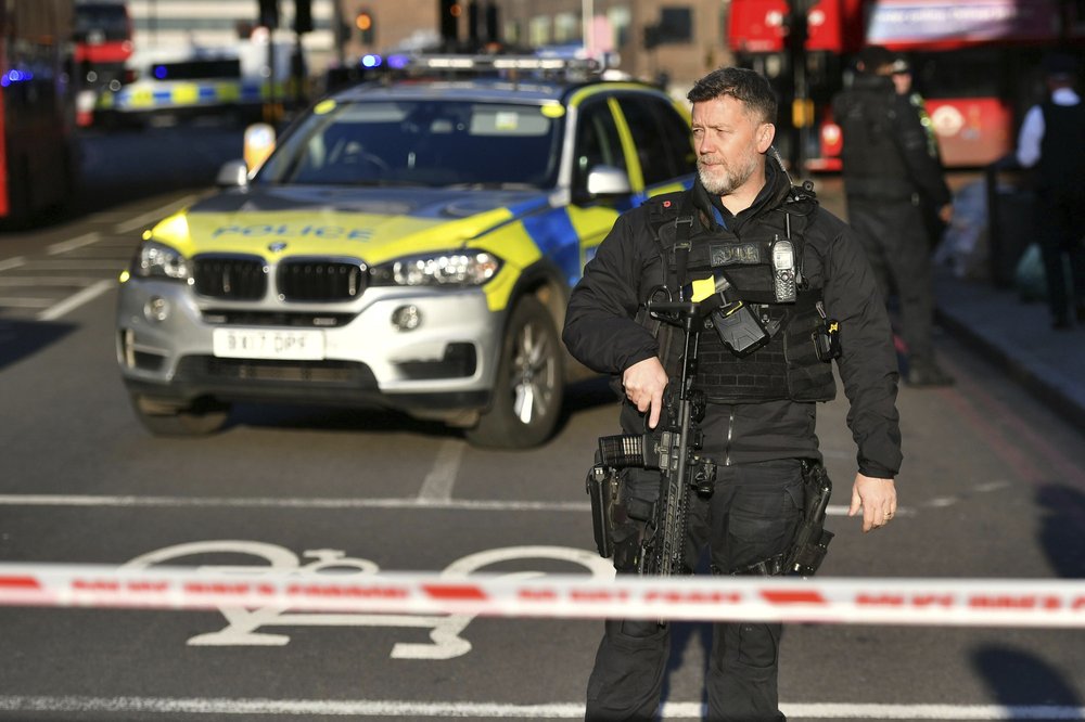 London police shoot suspect dead after ‘terrorist’ stabbings