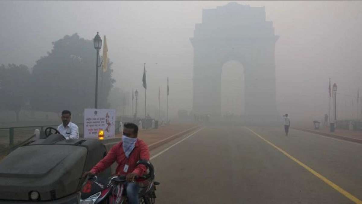 Air quality improves marginally in Delhi India TV