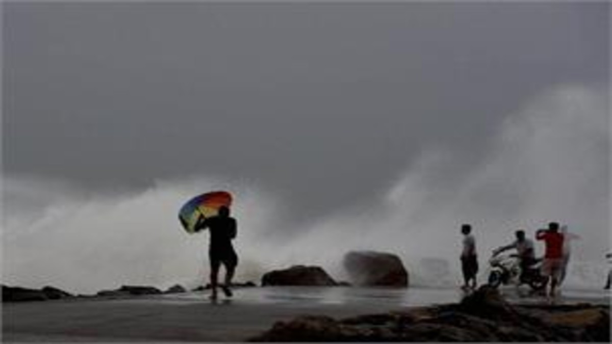 Cyclone 'Bulbul' to make landfall between West Bengal and Bangladesh coasts