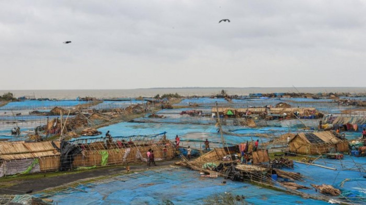 Cyclone Bulbul : Bodies of four fishermen missing in trawler capsize found