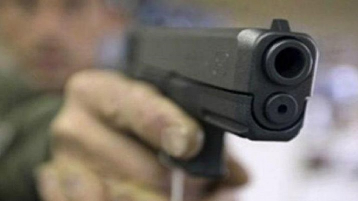 Man shoots at motorist on Mumbai-Ahmedabad Highway