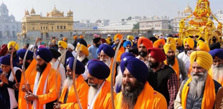 Tens of thousands converge on Guru Nanak Dev's holy town