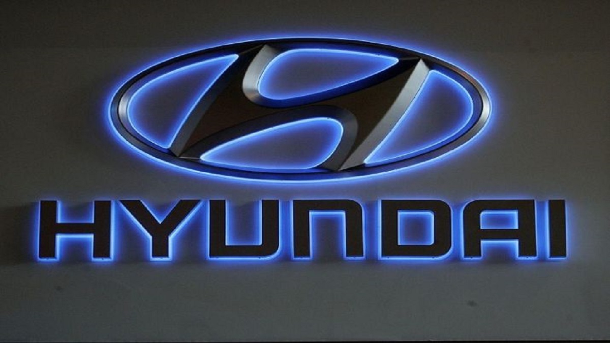 Hyundai calls it upcoming sedan- AURA – India TV