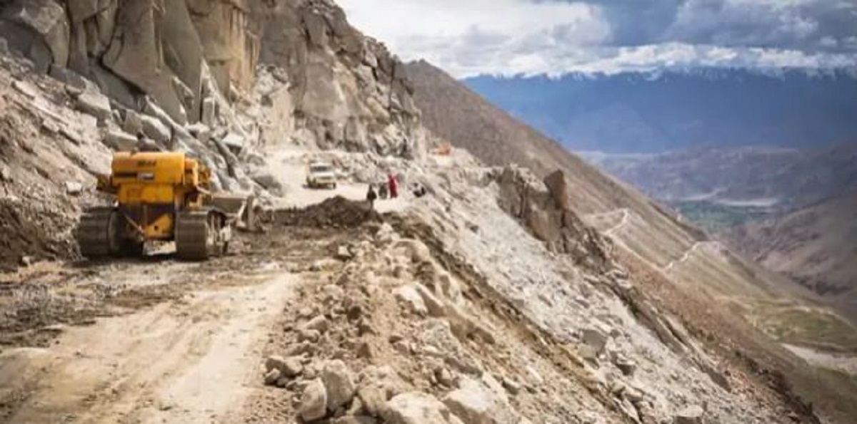 BRO using new tech to build all-weather road at one of world's most inhabited place - Daulat Beg Oldie