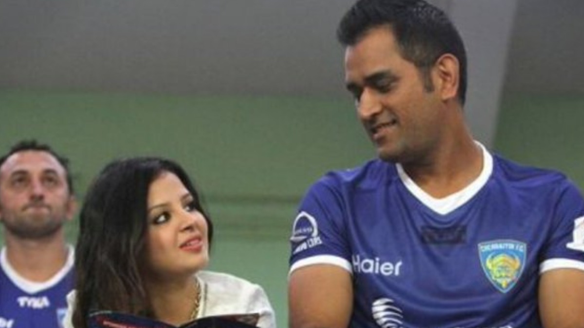 If My Wife Is Happy I Am Happy Ms Dhoni Watch Cricket News India Tv