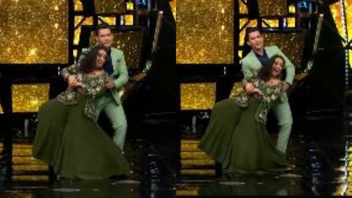 Indian Idol 11: Host Aditya Narayan drops Neha Kakkar during dance performance. Watch viral video