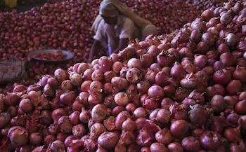 Government to import 1 lakh tonnes onion to check price rise: Ram Vilas Paswan