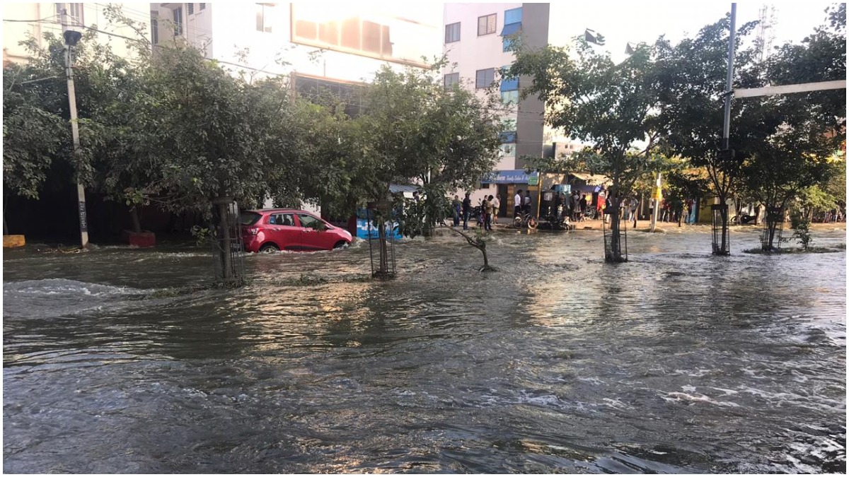 Video: Bengaluru Hulimavi lake breached, adjoining localities flooded