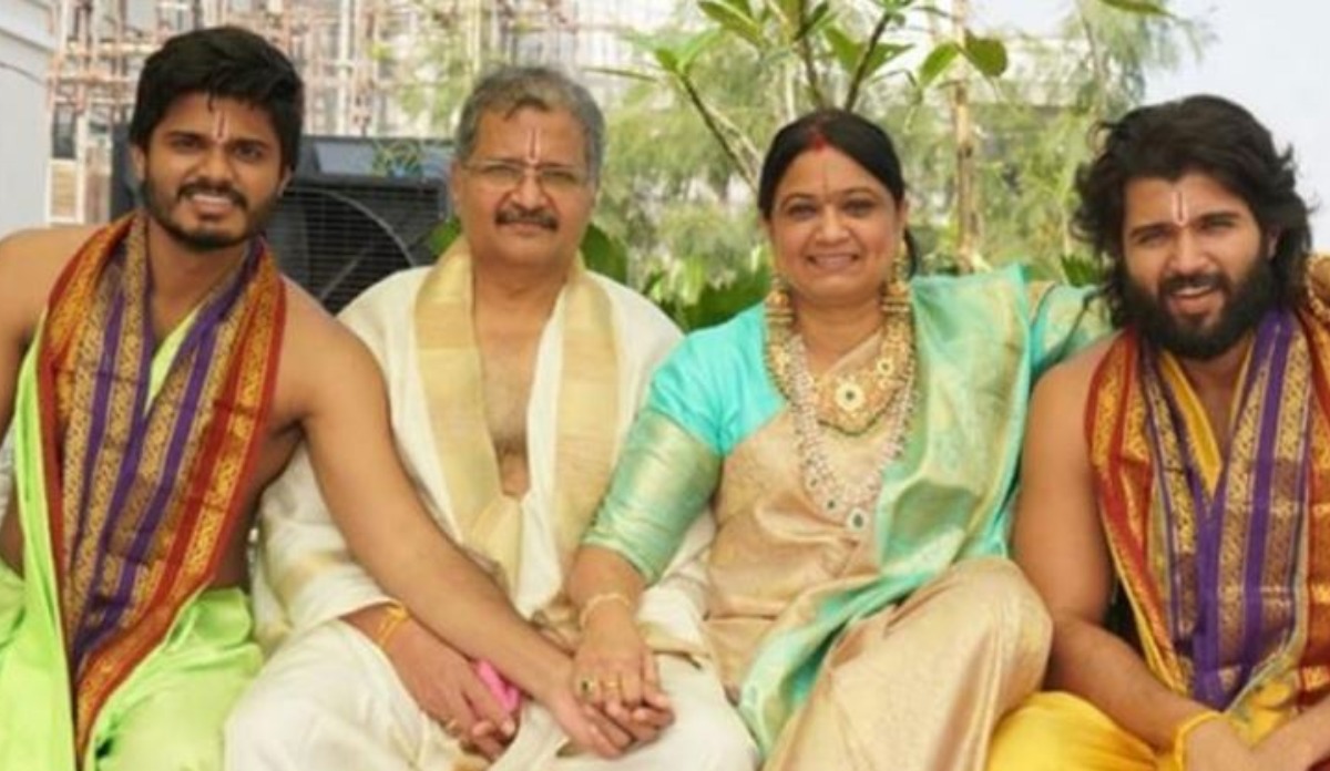 Vijay Deverakonda called his mum to feel safe in his Rs 15 crore house. See family photo