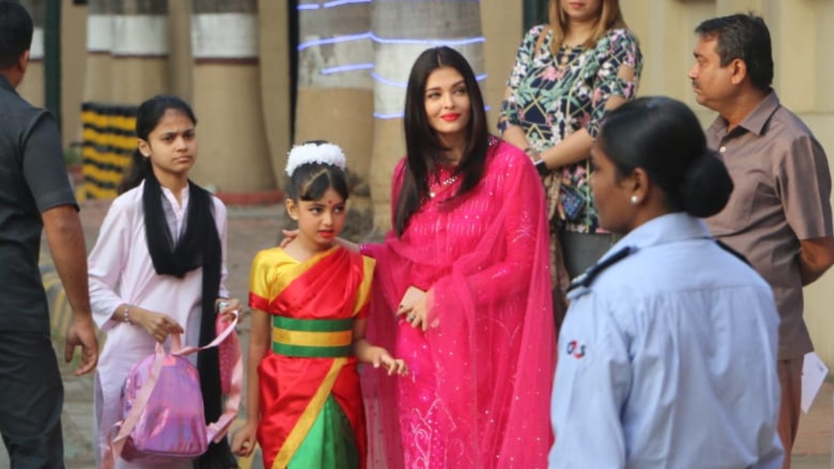 Aishwarya Rai Bachchan S Daughter Aaradhya Looks Cute In Red Saree For Annual Day Big B And Abhishek Join Celebrities News India Tv