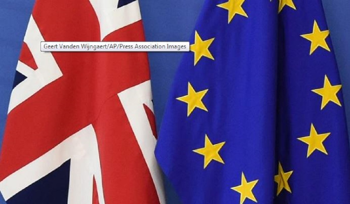 Boris looks set for victory as early results in UK&rsquo;s Brexit election pour in