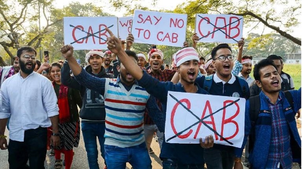 CAA protests: Students leave for home as situation remains tense; Jamia, AMU closed till January 5