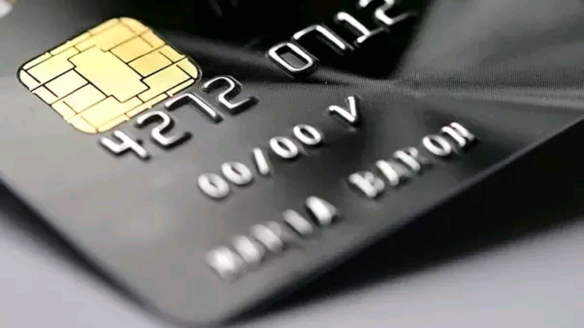 debit card holders sbi pnb hdfc