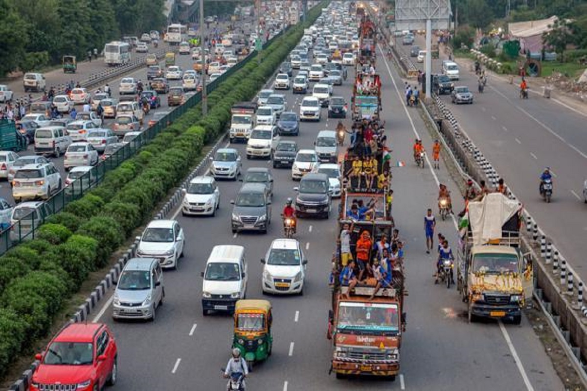 Delhi traffic advisory issued for CM oath-taking ceremony: Check restriction, diversions