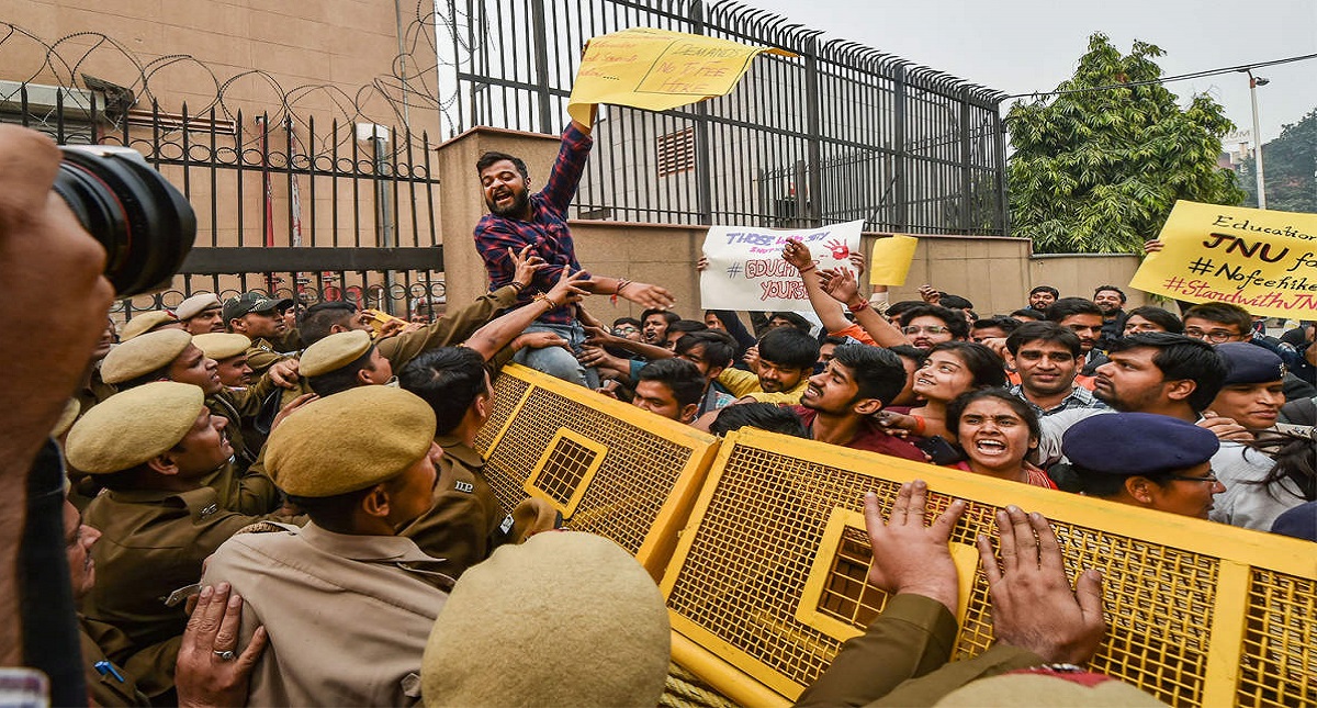 Amid protests, JNU warns students of losing studentship on skipping semester exams