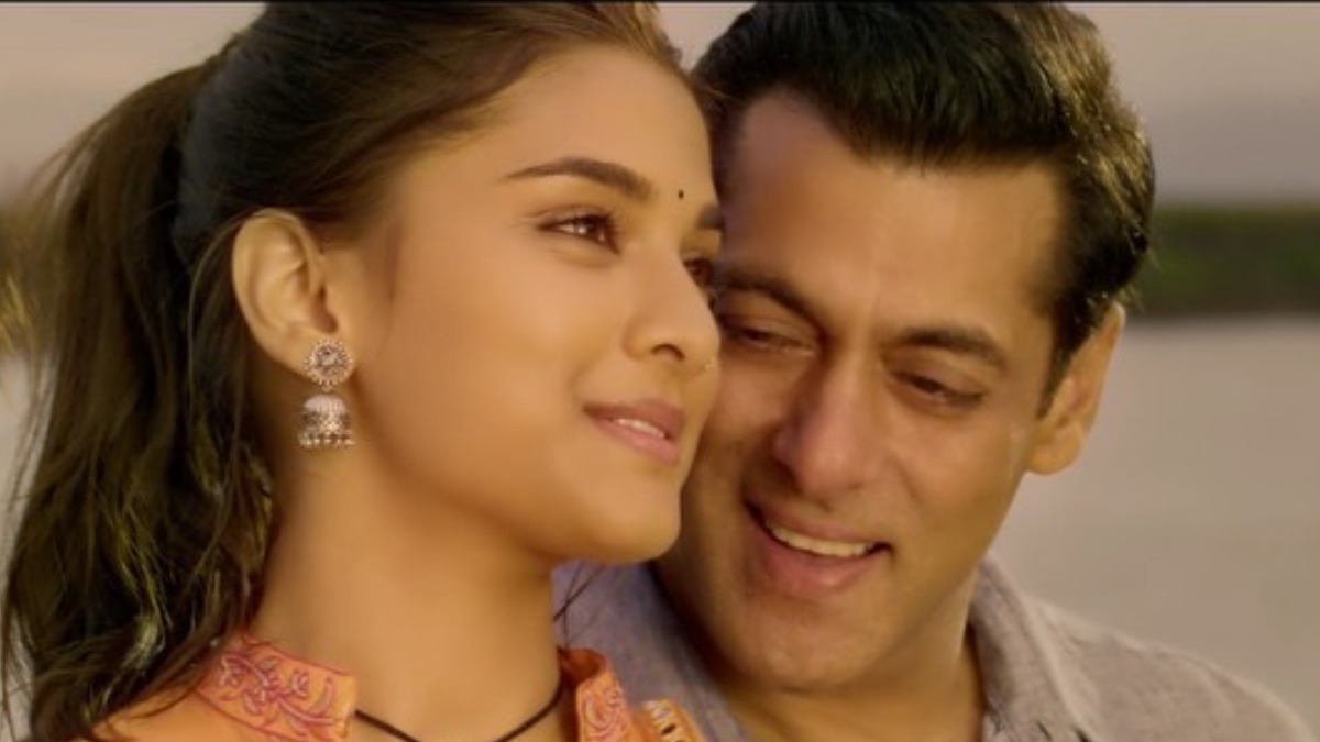 Watch Salman Khan Saiee Manjrekars ‘romance Ka Fasaana In Dabangg 3 Song Awara India Tv