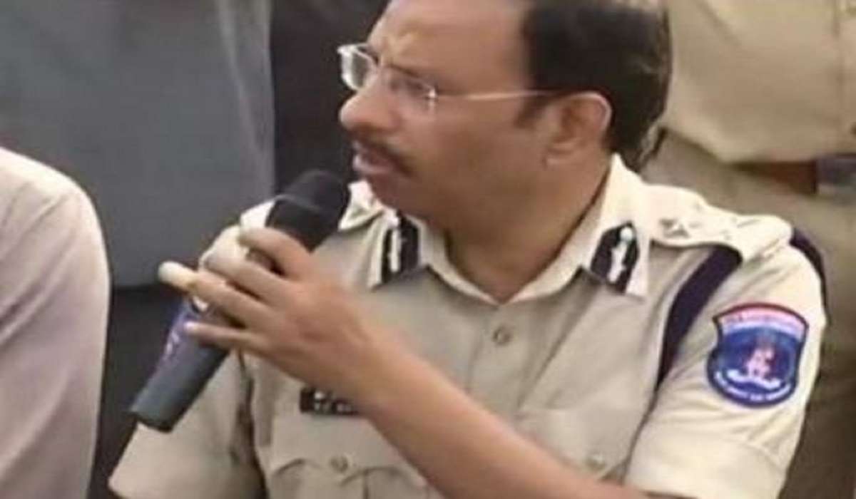 WhatsApp blocks Cyberabad police's helpline number India TV