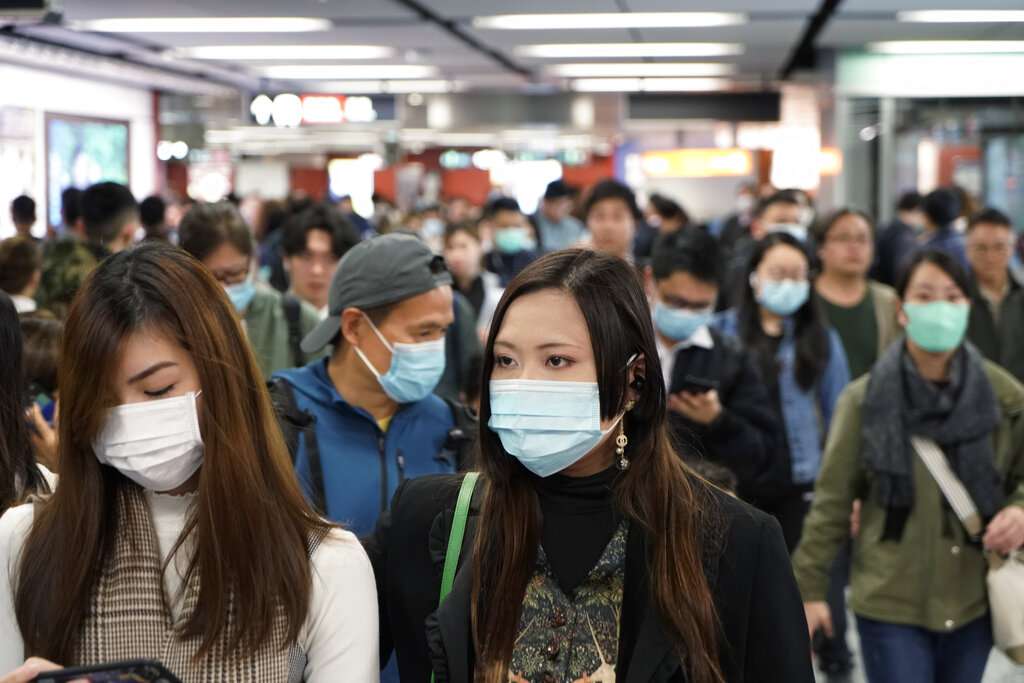 Coronavirus: Cases of new viral respiratory illness rise sharply in China