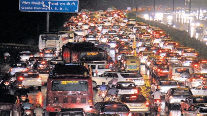 Delhi witnesses traffic congestion owing to New Year celebrations