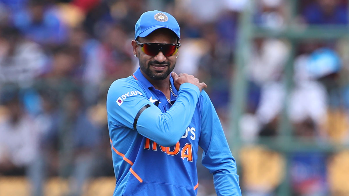 Shikhar Dhawan seeks parents' blessings before leaving for IPL India TV