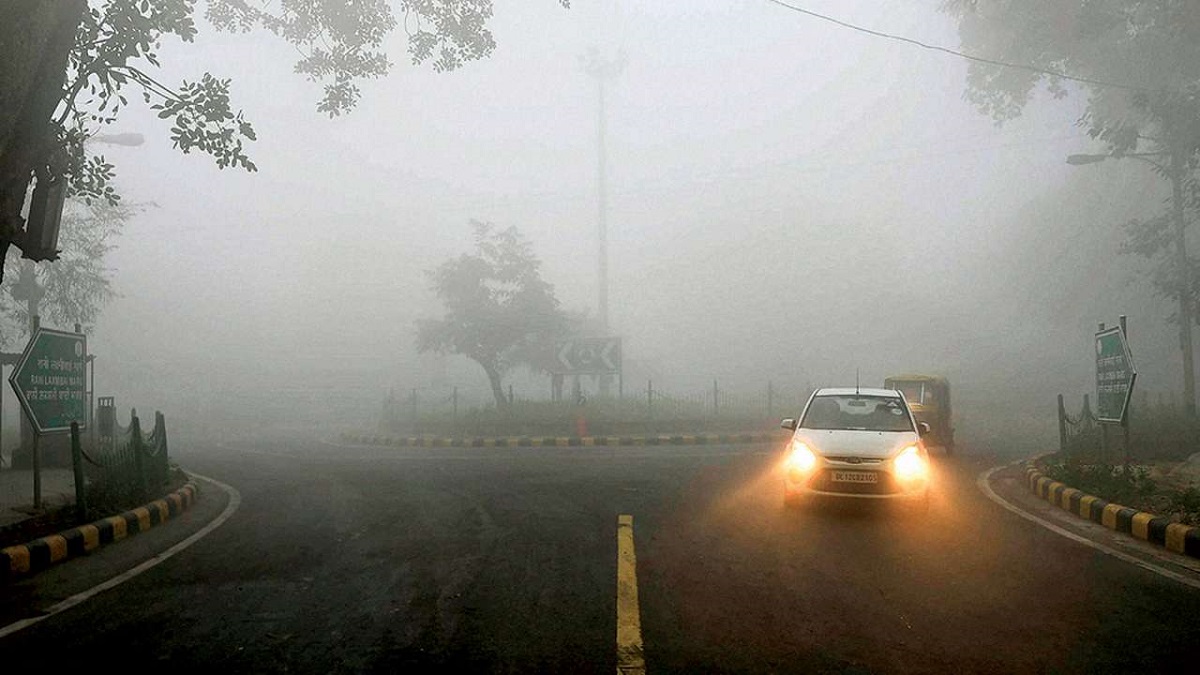 21 trains delayed due to low visibility in Northern Railway region; traffic advisory issued