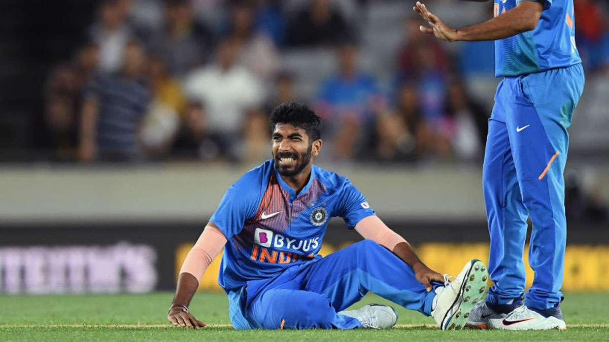 India vs New Zealand: Jasprit Bumrah survives injury scare during last over  of NZ innings | Cricket News – India TV