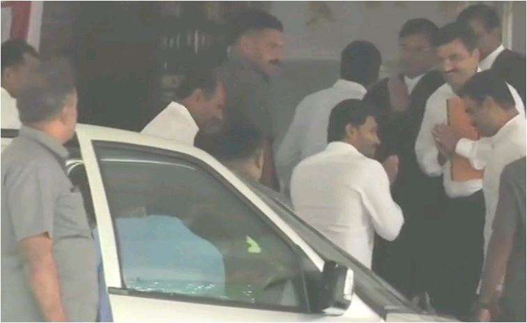 CM Jagan Mohan Reddy Appears Before CBI Court In Hyderabad – India TV