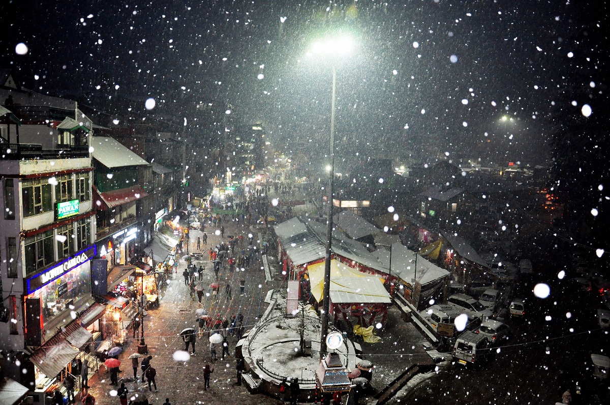 Light snowfall, rain in Himachal | India News – India TV
