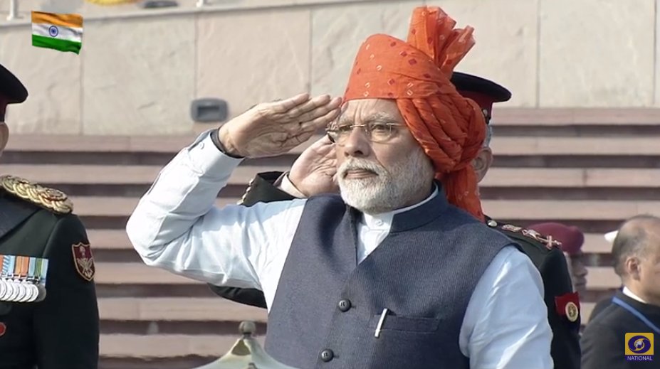 PM Modi pays homage to fallen soldiers at National War Memorial on ...