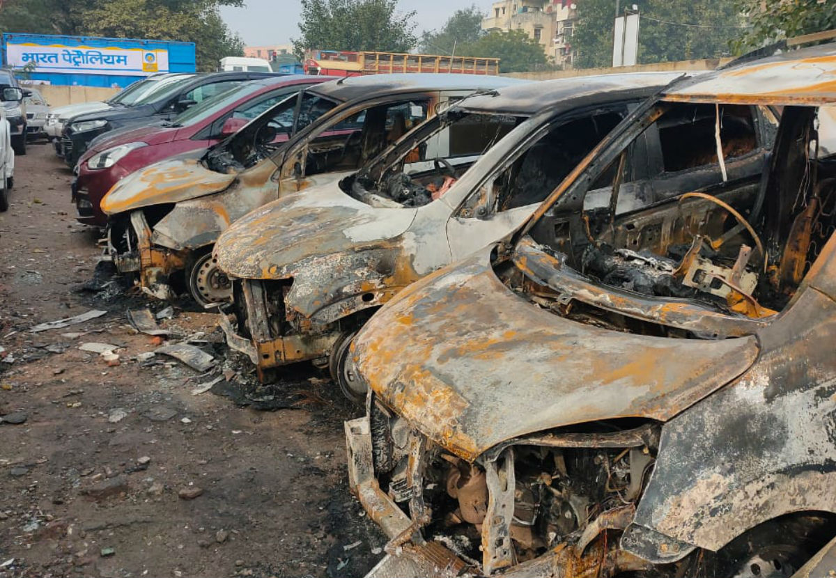 14 cars gutted in massive fire in Delhi's Vivek Vihar area&nbsp;