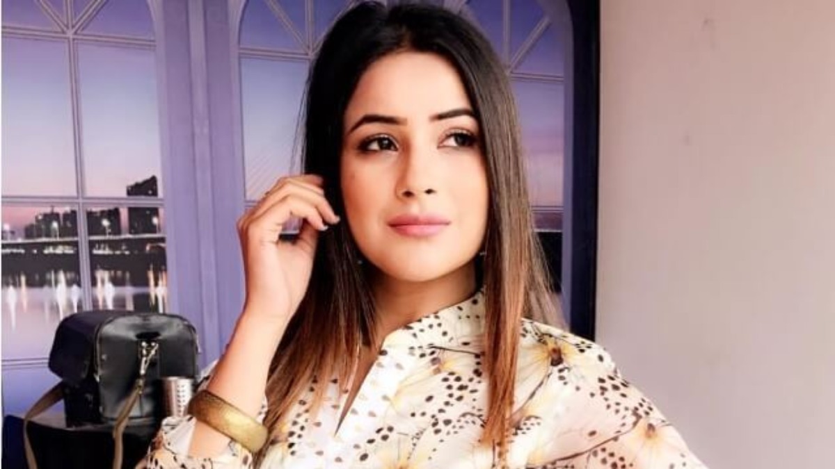 Bigg Boss 13: Post Sidharth Shukla's comment, Shehnaaz Gill reveals why she  moved away from family | Tv News – India TV
