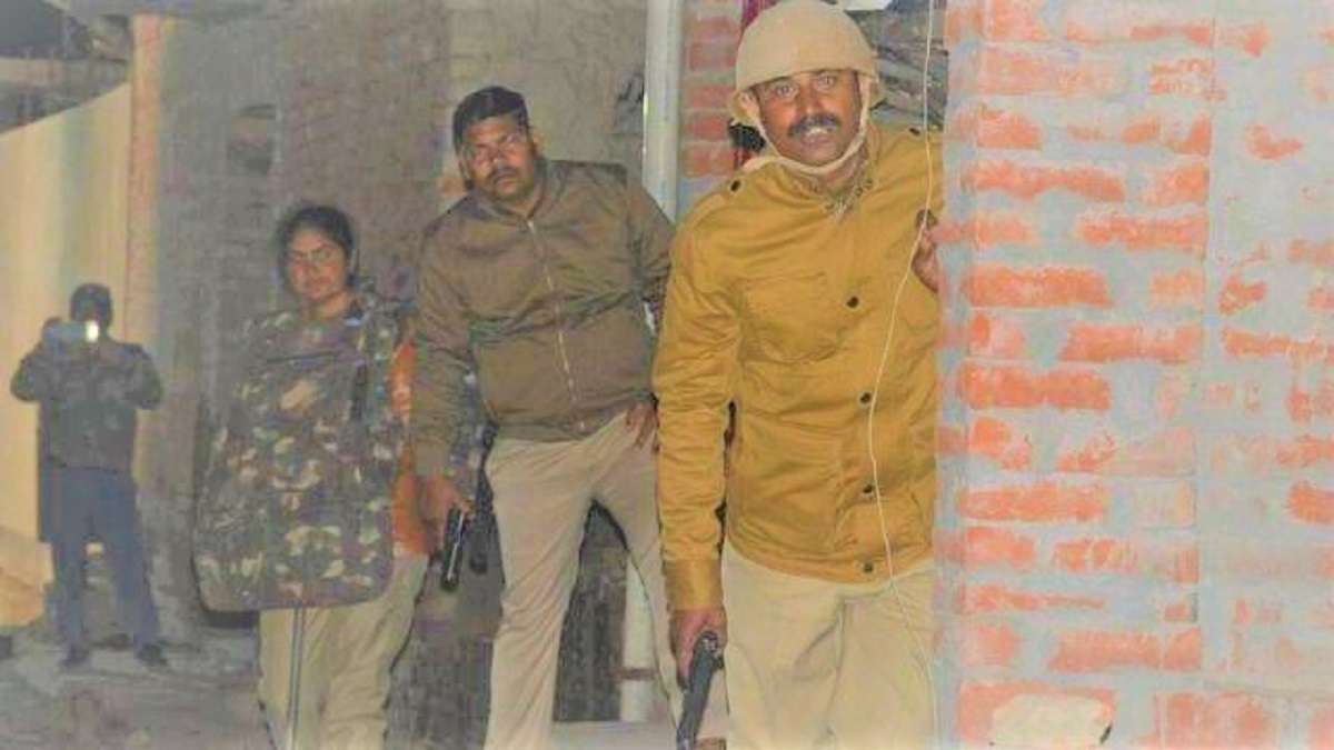 Farrukhabad hostage: 1-year-old daughter of accused to be adopted by Inspector General&nbsp;