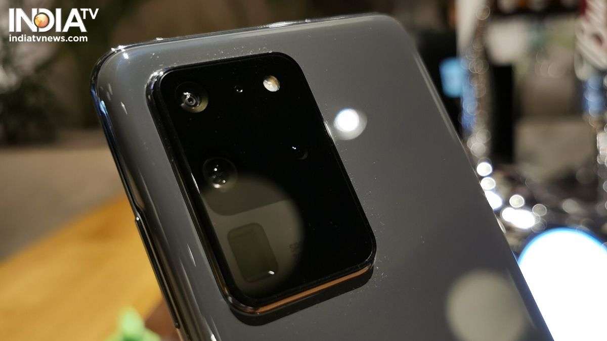 Samsung Galaxy S20 Ultra camera faces issues in reviews: company promises to fix it through OTA update