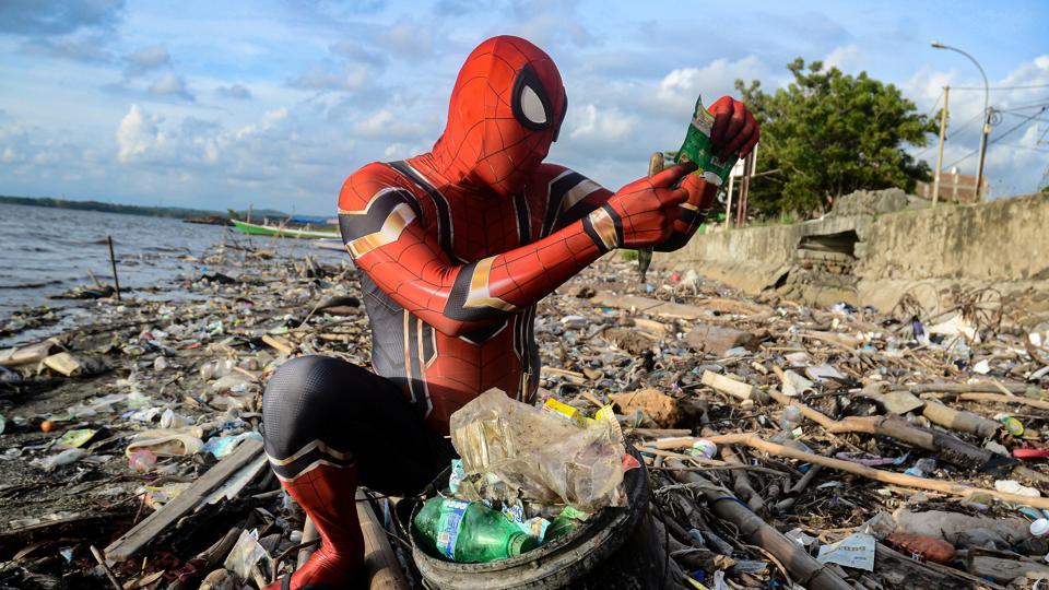 Research says Indonesia, the world's fourth most populous country, generates 3.2 million tonnes a year of waste, with nearly half ending up in the sea. Research says Indonesia, the world's fourth most populous country, generates 3.2 million tonnes a year of waste, with nearly half ending up in the sea.
