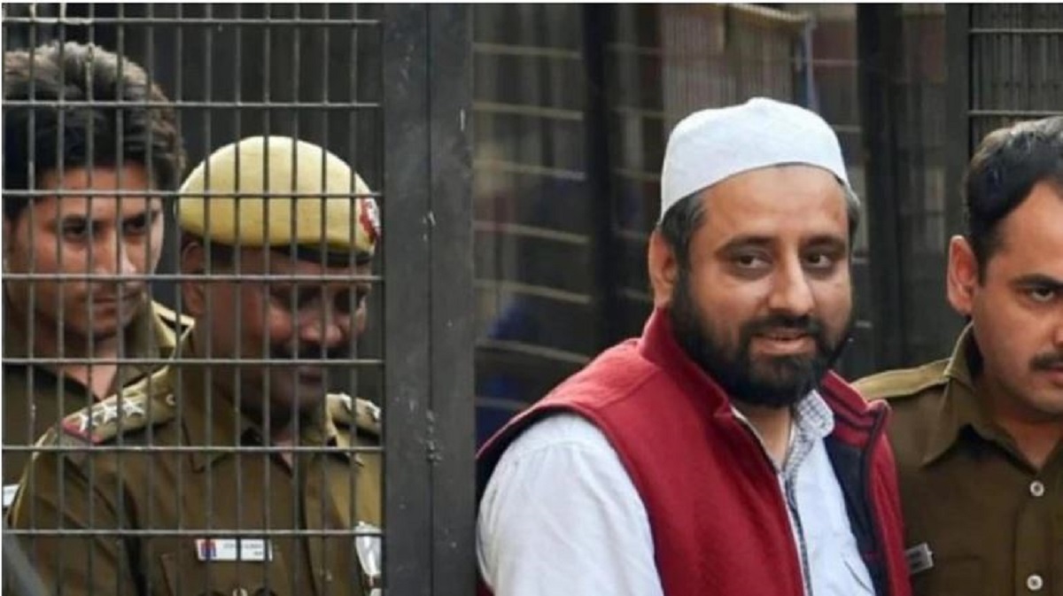 Tahir Hussan is paying the price for being Muslim: AAP MLA Amanatullah Khan