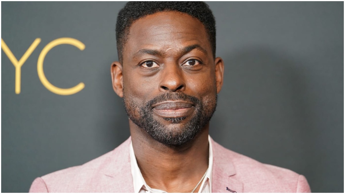 Sterling K. Brown takes online therapy amid coronavirus outbreak(00)