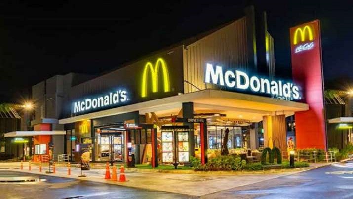 Coronavirus McDonald s suspends operations in Singapore after