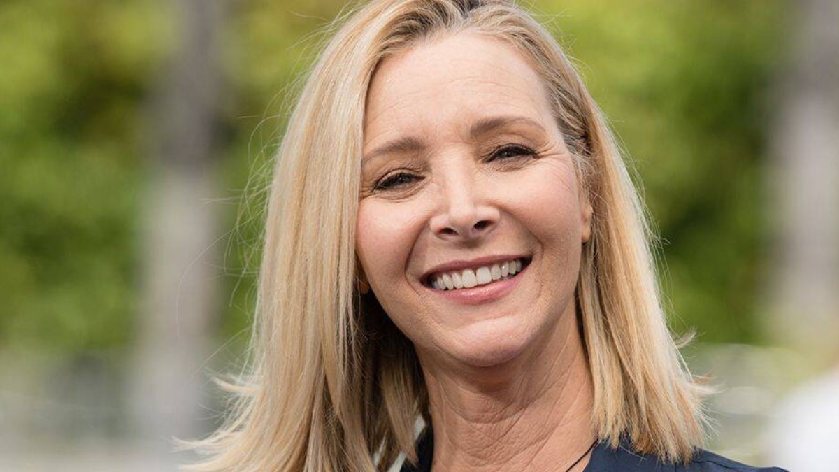 FRIENDS fame Lisa Kudrow joins Steve Carell in 'Space Force'