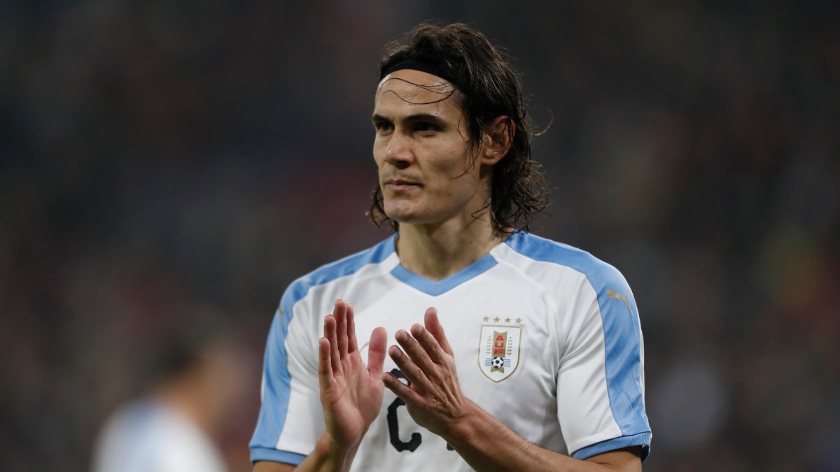 After 7 months, Edinson Cavani returning to Paris with Manchester United